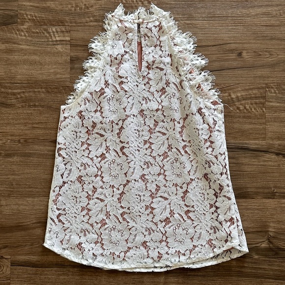 White lace lined tank top - Picture 11 of 11